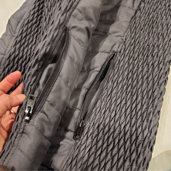 Christopher CJ Banks Solid Smocked Vest Sz Small Gray Stylish Comfy Cozy School - Picture 7 of 10